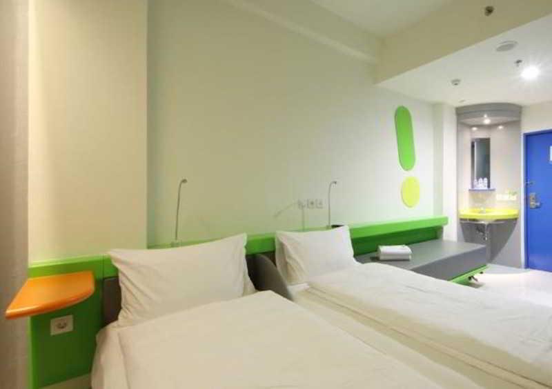 Pop! Hotel Tebet Jakarta Exteriér fotografie