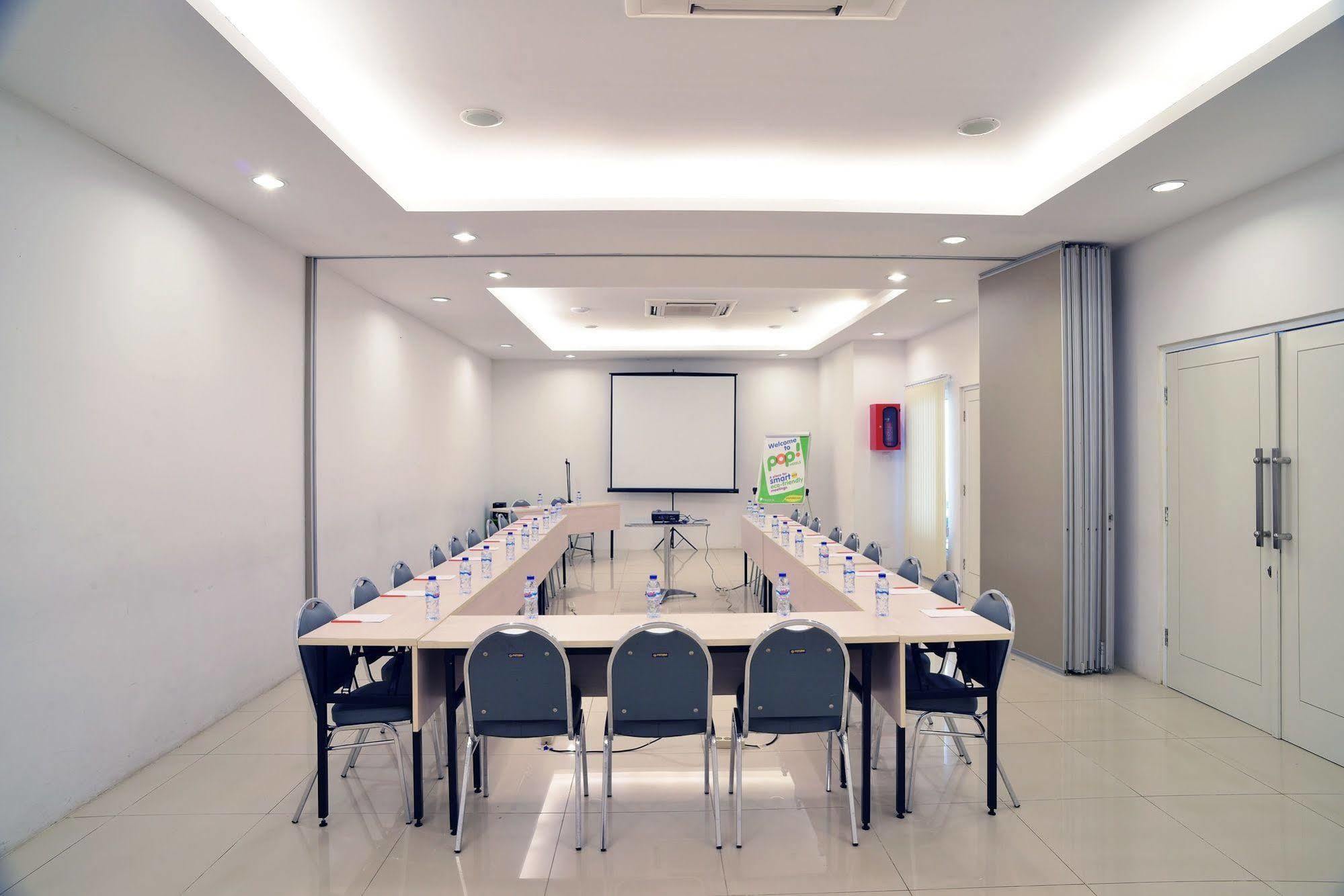 Pop! Hotel Tebet Jakarta Exteriér fotografie